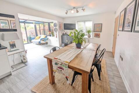 pbox-dining_room-326460.jpg
