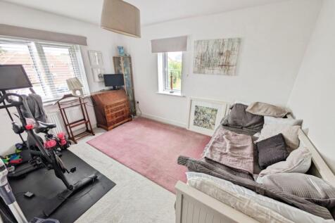 pbox-living_room-326460.jpg