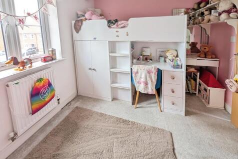 pbox-bedroom-326460.jpg