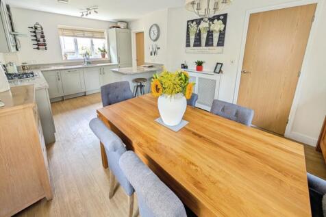 pbox-dining_room-328265.jpg