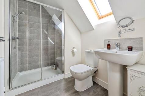 pbox-bathroom-328265.jpg