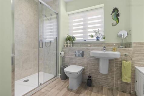 Family Bathroom/WC
