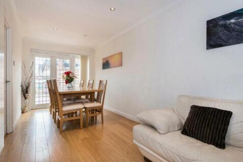 3 Clare Way - 2.jpg