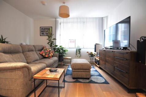 Open Plan Kitchen &amp; Living Area
