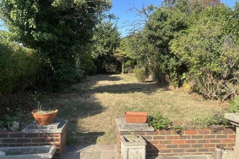 Garden to rear
