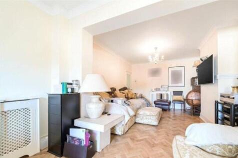 42 Orchard Close - 10.jpg