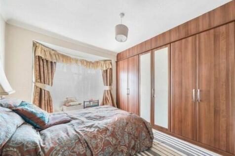 42 Orchard Close - 6.jpg