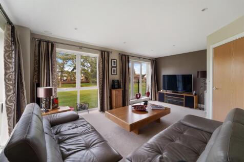 MULBERRY CLOSE (7).jpg