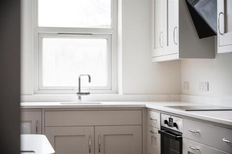 PARKVILLE HOUSE - 13.jpg