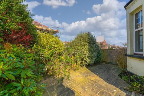 (Rightmove) 26.jpg
