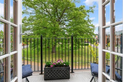 PARKLANDS COURT -12.jpg