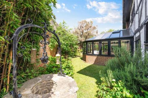 APPLE TREE COTTAGE  (19).jpg