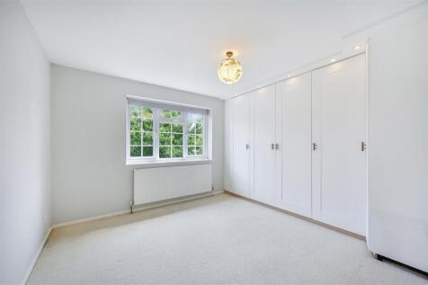 UPPER HIGH STREET, -23.jpg