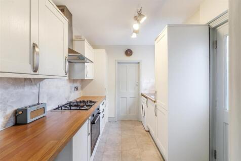 LOWER COURT ROAD (8).jpg