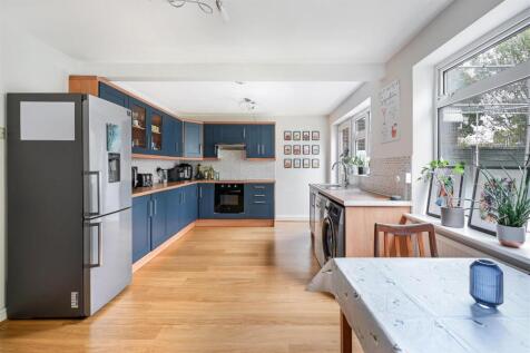 LANGLANDS RISE (2).jpg