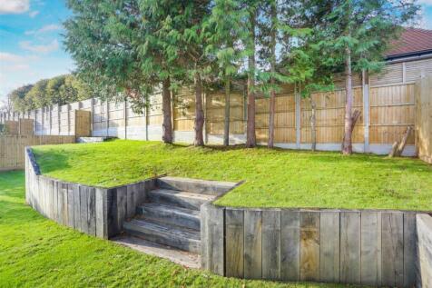 1578342896 - 5 Amberwood Grove -11.jpg