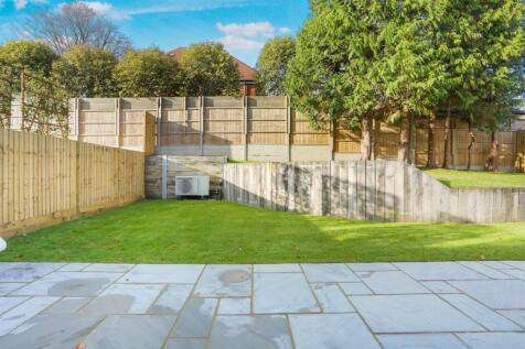 1578342896 - 5 Amberwood Grove -12.jpg