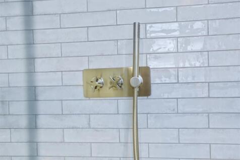 1578342896 - 5 Amberwood Grove -15.jpg