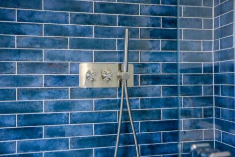 1578342896 - 5 Amberwood Grove -18.jpg