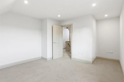 1578342896 - 5 Amberwood Grove -39.jpg