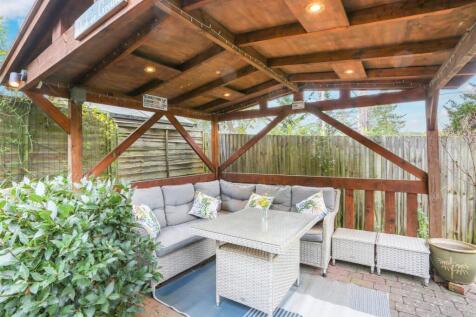 1577763541 -  Rye Field -2.jpg