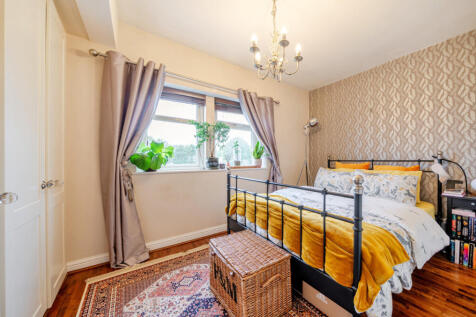 1370659-1-68f0fb8...