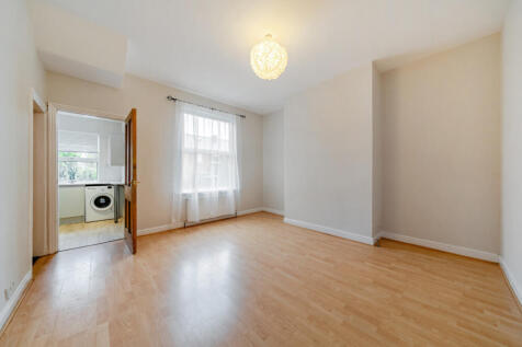 1370622-8-68f5f9c...