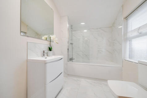 1370622-6-68f5f9c...