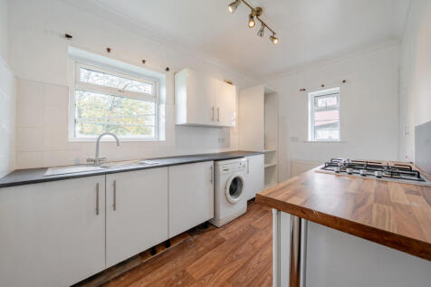 1371502-7-68f7702...