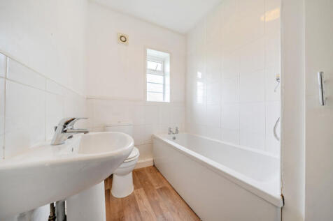 1371502-4-68f76f9...