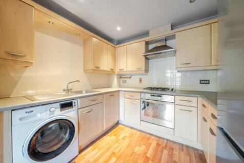 1372375-4-68fb4ba...