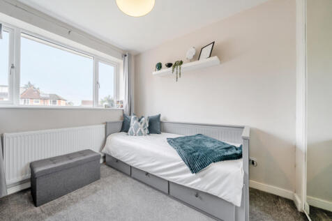 1374482-7-69034bf...