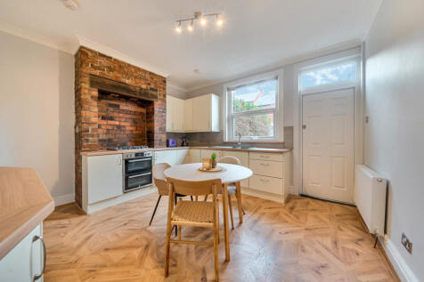 1372791-7-6908860...