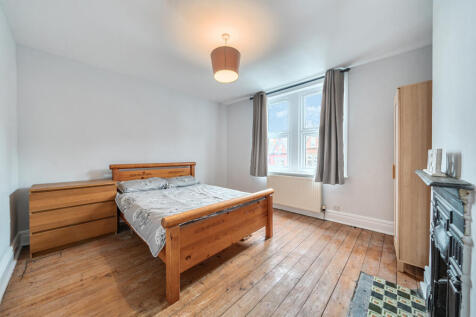 1372791-6-690885d...