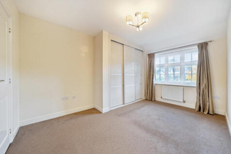 1375537-7-6909f7c...