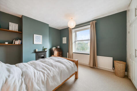 1374450-13-690493...