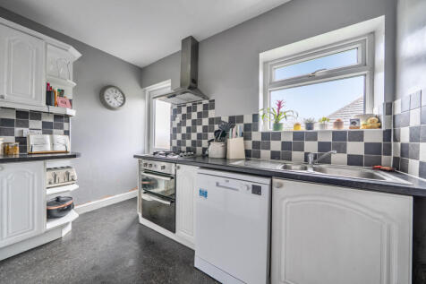 1384816-4-6929ad0...