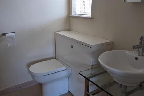 MASTER ENSUITE.jpg