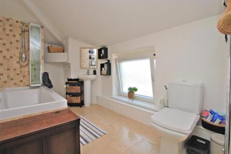 Bathroom.jpg