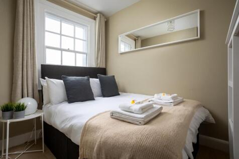 31 - Bibury cottage - GL52 6HG - L Web.jpg