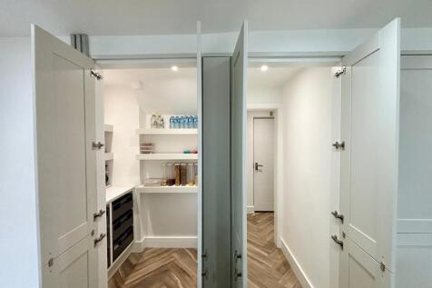 Access To Utility &amp; Garage