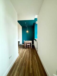 Access Between Kitchen And Lounge