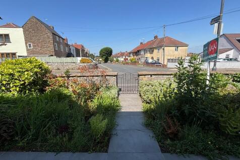 Front Garden / Outlook