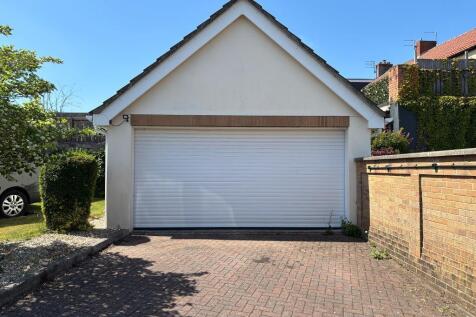Detached Double Garage