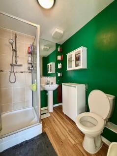 En-Suite To Bedroom