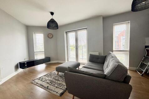 Open Plan Lounge / Kitchen / Dining
