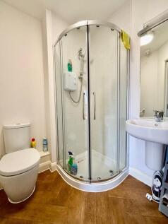En-Suite To Bedroom 1