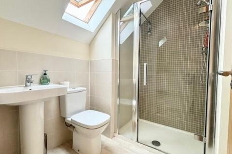 En-Suite To Bed 1