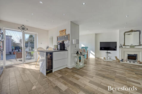 Lounge/Kitchen