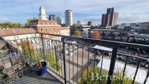 Lounge Balcony